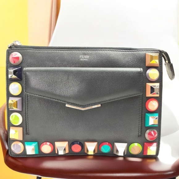 FENDI Vitello Dolce Studded 2 Jours Clutch ๐๐ฅ - Picture 3 of 12